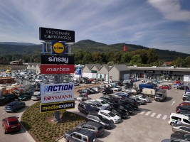 zdjęcie [Miłków] Centrum handlowe Przystanek Karkonosze