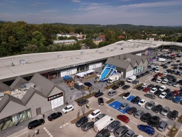 zdjęcie [Miłków] Centrum handlowe Przystanek Karkonosze