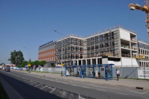 zakończenie prac w budynku Amsterdam, kontynuacja prac w budynku Rotterdam