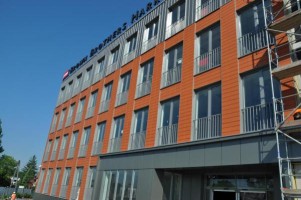 zakończenie prac w budynku Amsterdam, kontynuacja prac w budynku Rotterdam