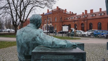 zdjęcie Dworzec PKP Skierwniewice