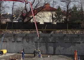 Prace nad płytą fundamentową coraz bardziej zaawansowane