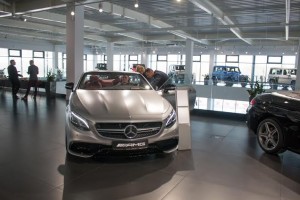 zdjęcie Salon samochodowy marki Mercedes-Benz