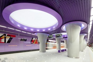 zdjęcie Stacja metra C-12 Uniwersytet