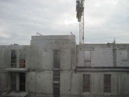 prace murowe oraz kolejne etapy montażu instalacji sanitarnej