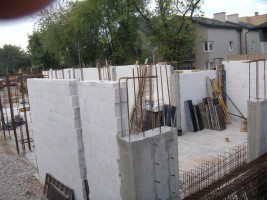 roboty murowe parter - ściany garaży