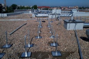 Montaż instalacji na dachu 2