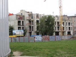 3 piętro -  postawienie elementów żelbetowych i ścian wraz z murowaniem ścian osłonowych