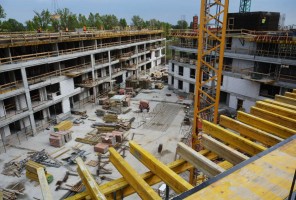 OWII - BUD. B1 I B2 -WIDOK OD STRONY PATIO