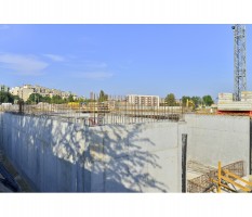 Deskowanie, zbrojenie i betonowanie ścian fundamentowych budynku