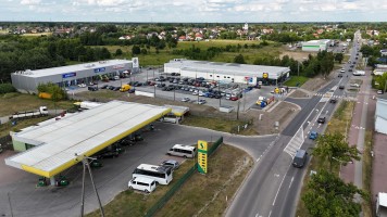 zdjęcie [Nowe Lipiny] Park handlowy Multibox