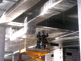 prace w środku galerii