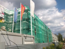 Wykonywanie elewacji zewnętrznej i tynków wewnętrznych, wykonanie prac w 60%