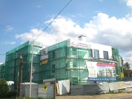 Wykonywanie elewacji zewnętrznej i tynków wewnętrznych, wykonanie prac w 60%