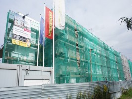 Wykonywanie elewacji zewnętrznej i tynków wewnętrznych, wykonanie prac w 80%