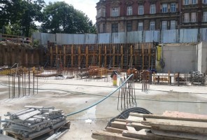 ZASZALOWANA PRZEDŚCIANKA POD IZOLACJĘ ŚCIAN GARAŻU KLATKA 5