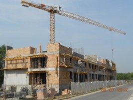 Trwają roboty murowe i zbrojeniowe ścian poziomu III piętra