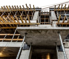 .Trwają końcowe prace przy wykonywaniu konstrukcji żelbetowej kondygnacji parteru