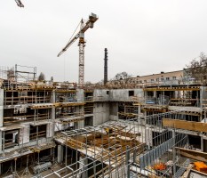 .Trwają końcowe prace przy wykonywaniu konstrukcji żelbetowej kondygnacji parteru