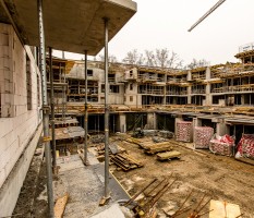 .Trwają końcowe prace przy wykonywaniu konstrukcji żelbetowej kondygnacji parteru