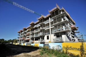 Rozpoczęto wykonywanie murowanych ścian osłonowych i wewnętrznych