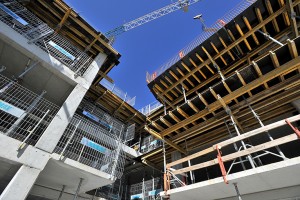 Rozpoczęto wykonywanie murowanych ścian osłonowych i wewnętrznych