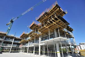 Rozpoczęto wykonywanie murowanych ścian osłonowych i wewnętrznych