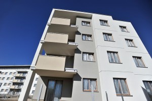 I etap - Wykonywane są prace elewacyjne oraz prace związane z zagospodarowaniem terenu