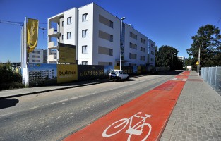 I etap - Wykonywane są prace elewacyjne oraz prace związane z zagospodarowaniem terenu