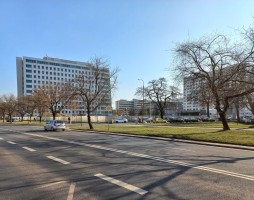 przygotowanie działki pod budowę kompleksu