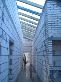 Rozpoczęty został I etap prac elewacyjnych - ocieplenie od strony dziedzińca