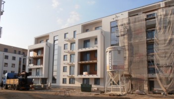 Rozpoczęto roboty wykończeniowe w poszczególnych budynkach. Wciąż trwają prace elewacyjne