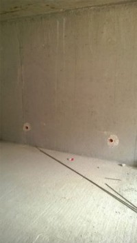 Osadzanie puszek elektrycznych w ścianach