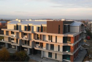 ELEWACJA POŁUDNIOWA ORAZ POKRYCIE DACHOWE - BUDYNEK M1