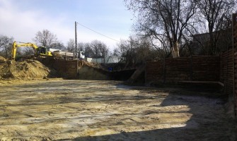 Trwają prace związane z palowaniem terenu pod realizacje płyty fundamentowej