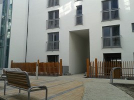 patio budynku E