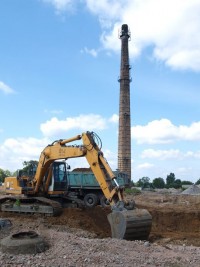 Prace ziemne przy budowie galerii Bawełnianka