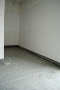 trwają prace na klatkach schodowych i tarasach