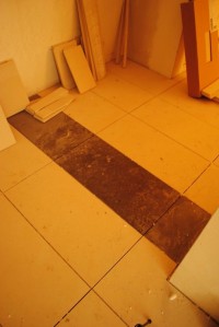 trwają prace na klatkach schodowych i tarasach