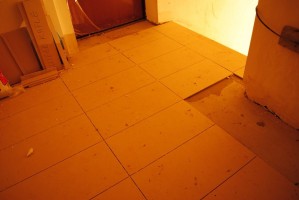 trwają prace na klatkach schodowych i tarasach