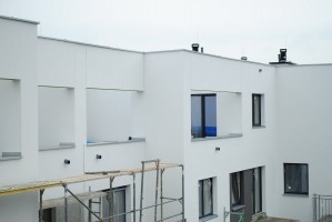 trwają prace na klatkach schodowych i tarasach