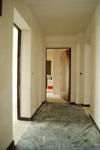 trwają prace na klatkach schodowych i tarasach