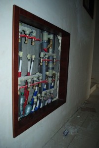 trwają prace na klatkach schodowych i tarasach