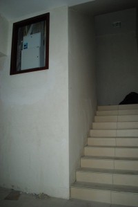 trwają prace na klatkach schodowych i tarasach