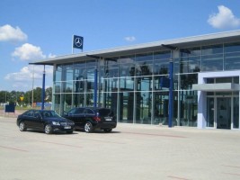 zdjęcie Salon Samochodowy Mercedes
