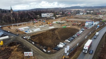 zdjęcie z budowy [Miłków] Centrum handlowe Przystanek Karkonosze