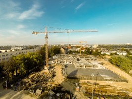 Trwają końcowe prace przy wykonywaniu konstrukcji żelbetowej kondygnacji parteru