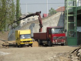 Montaż poręczy schodów po stronie Żoliborza (Dojście do ul. Kokarda, Rydygiera, Zajączka)