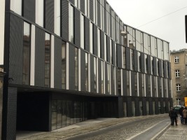 zdjęcie Biurowiec za Bramką